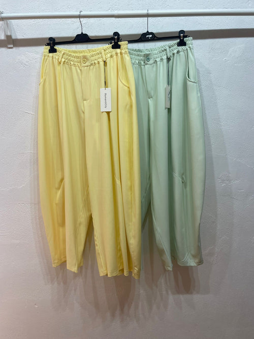 Pantaloni lavanda curvy