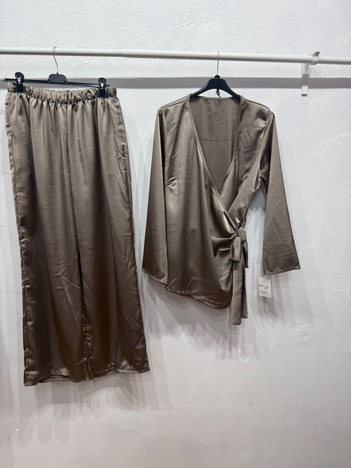 Tailleur in raso