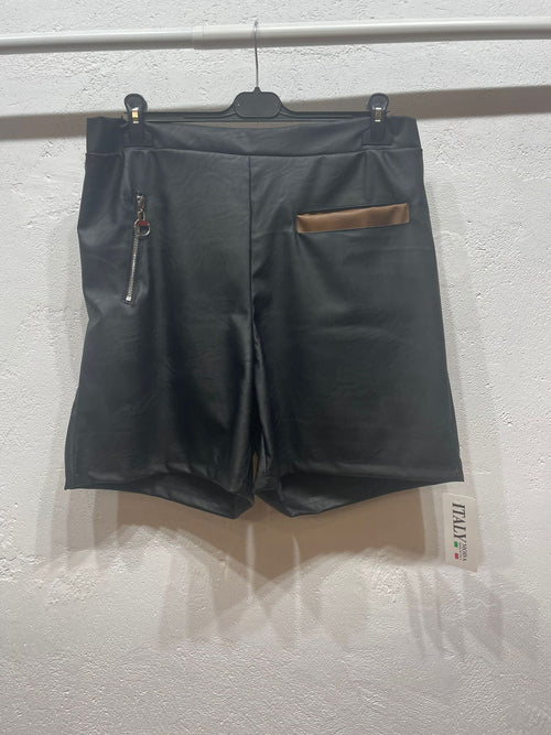 Pantaloncino ecopelle curvy