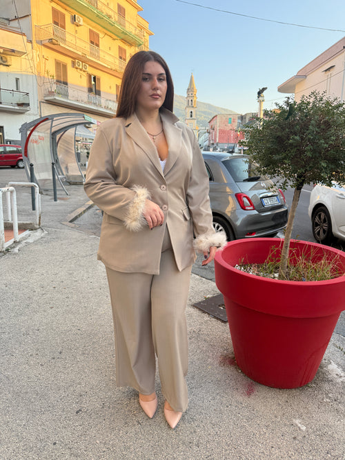 Tailleur piuma curvy