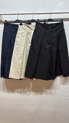 Bermuda lega curvy
